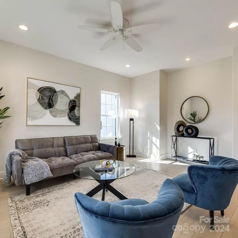 1725 North New Hope Road - Living Room
