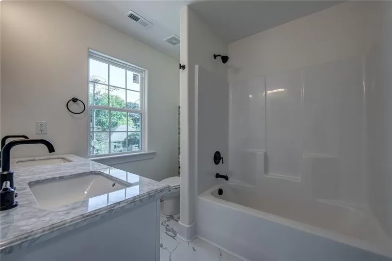 Master Bathroom Single Family Home Inspiration Gallery in Gastonia, NC